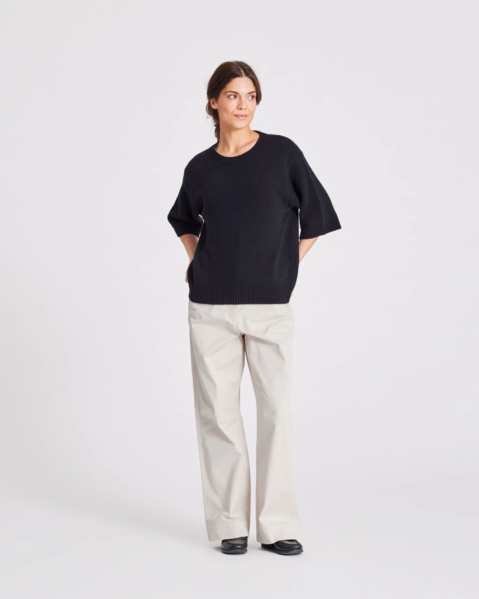 Vita_Lambswool_Jumper-Knit-GL19217-650_Black-3.webp