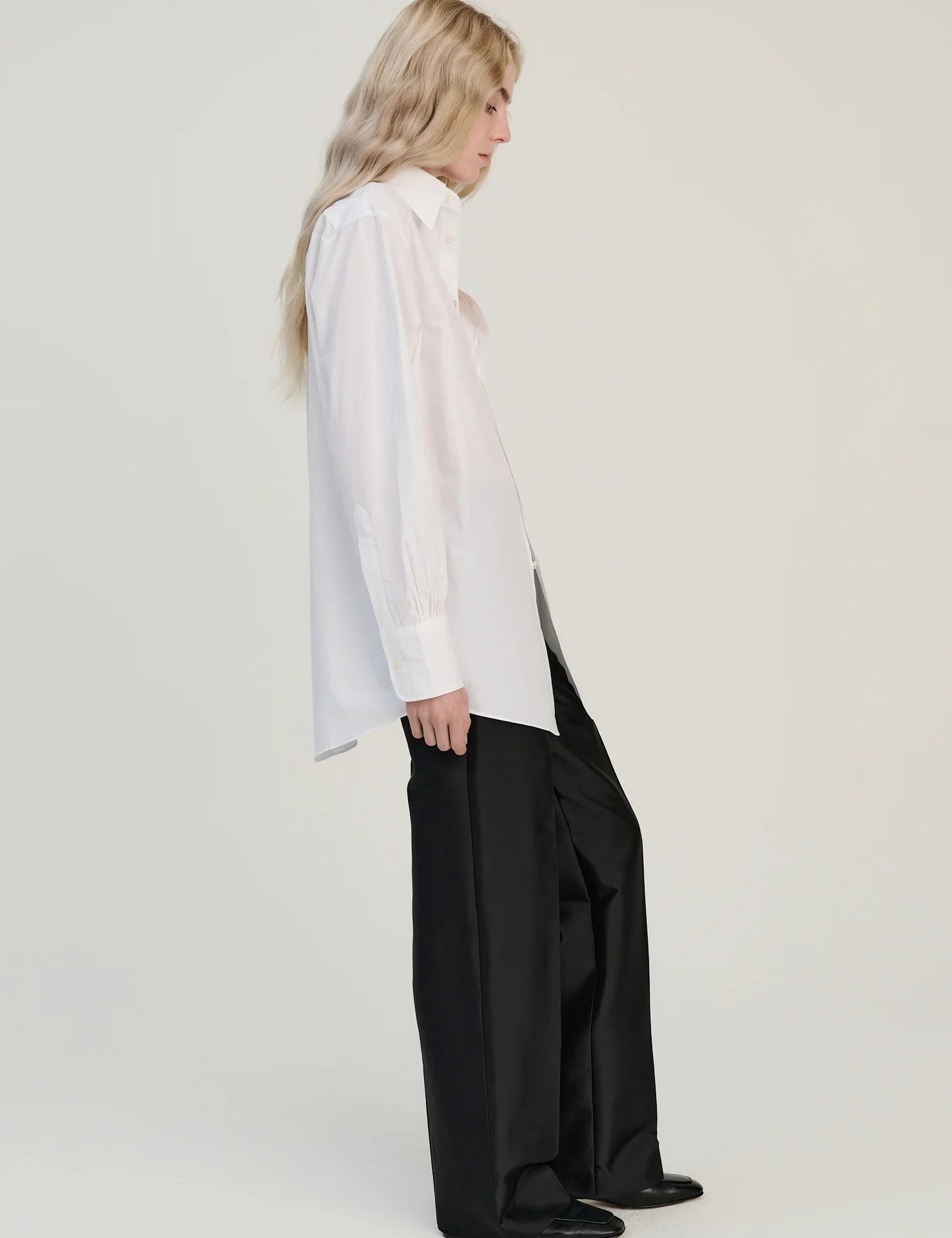 WEB-2025-RHEA-lookbook-156_96479391-e54b-47ac-97a0-6f8827bc8777.webp