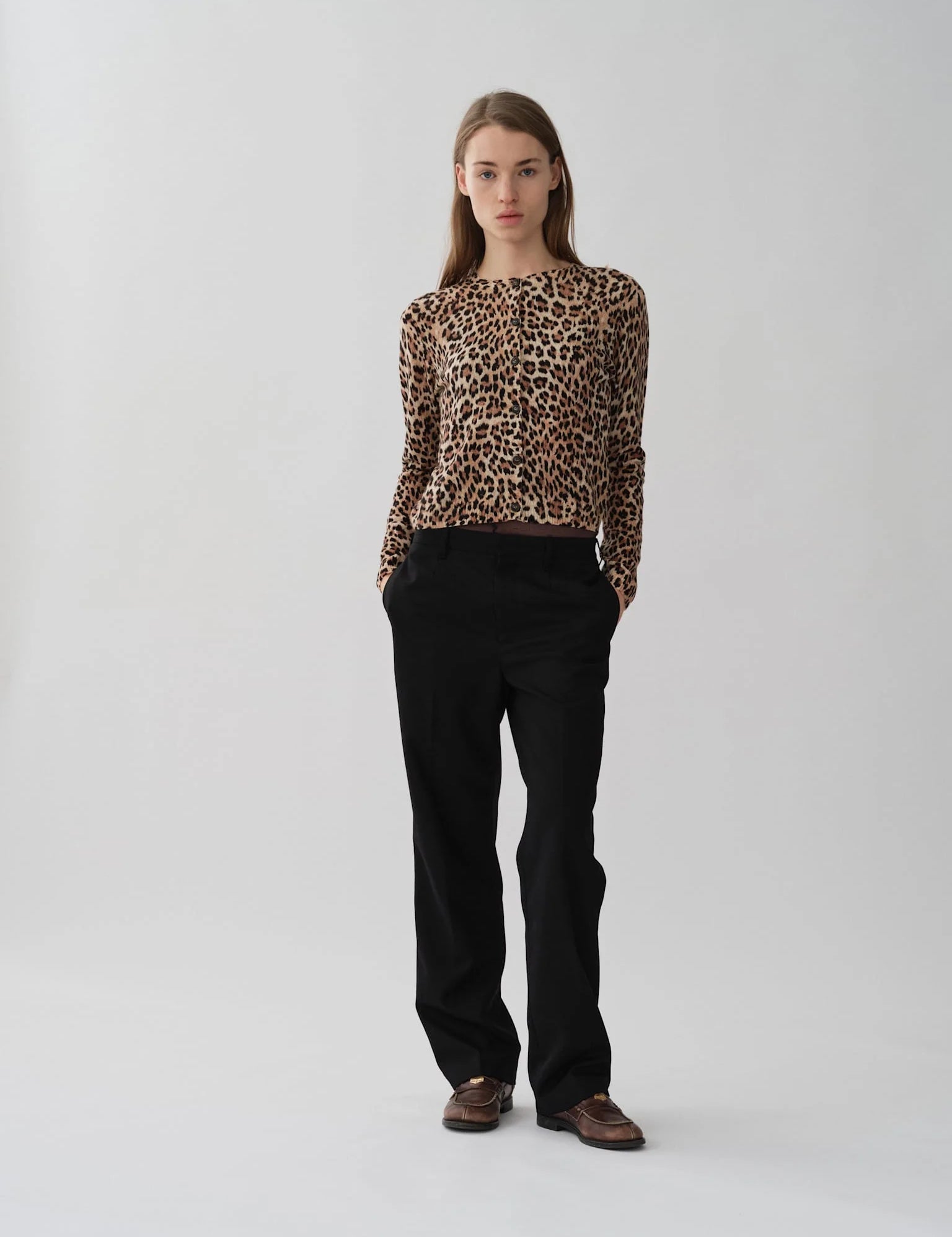 Women_s_O-Cardigan_-_Leopard_2.webp