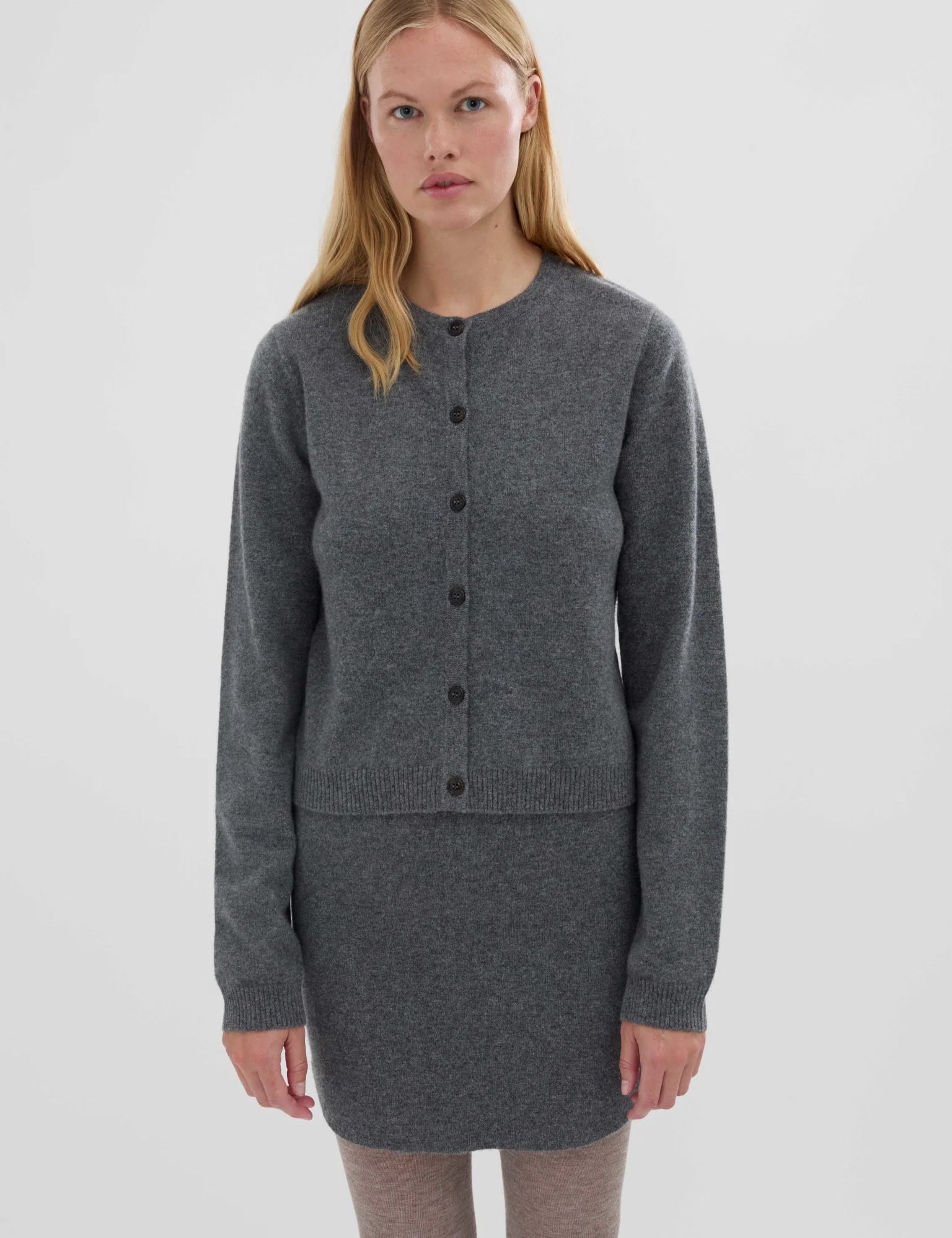 WomensOCardigan_HeatherGrey3.webp