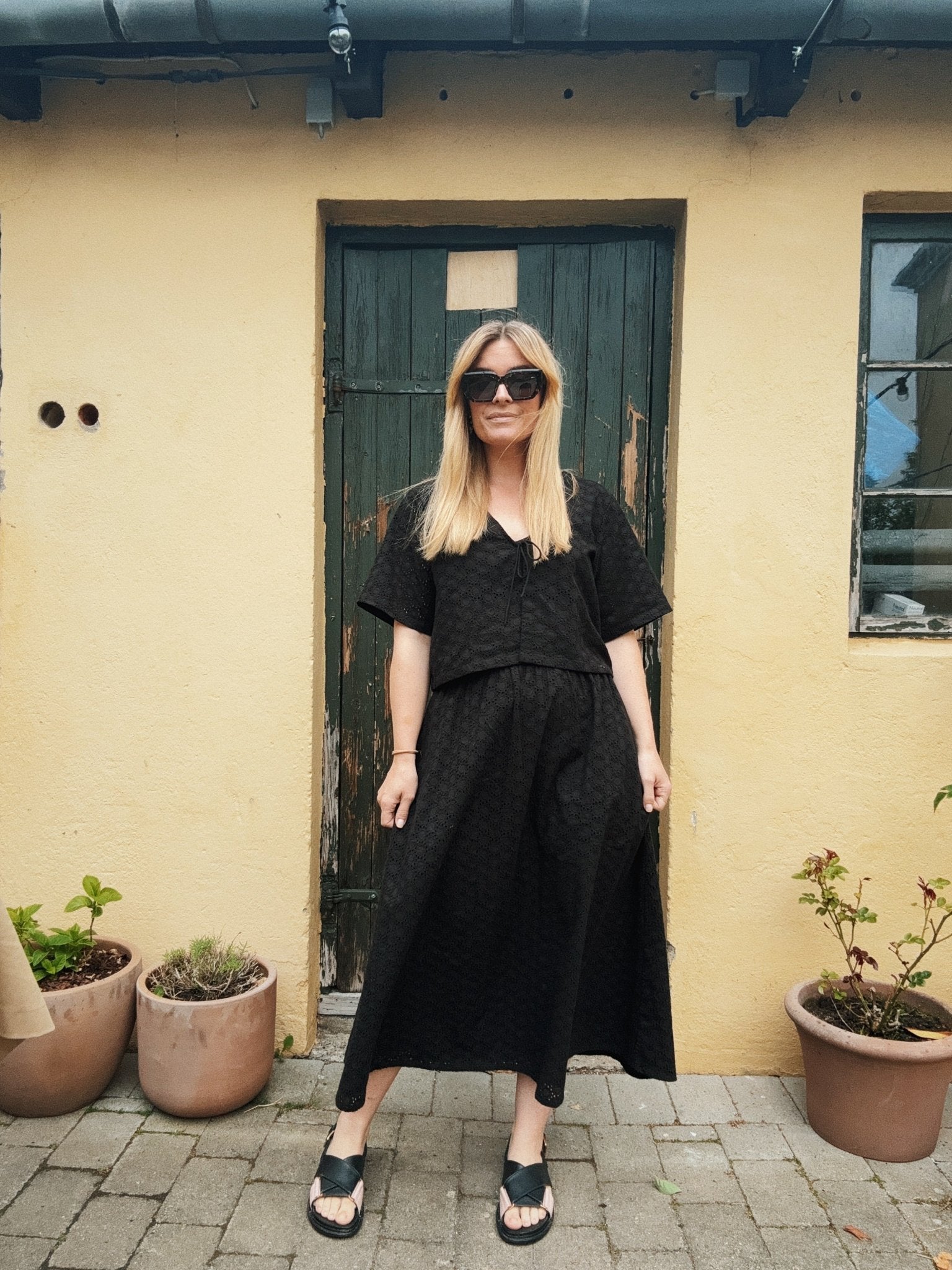 Agnes top - sort - Anne Mi - Butik Verk, en livsstilsbutik i hjertet af Dragør