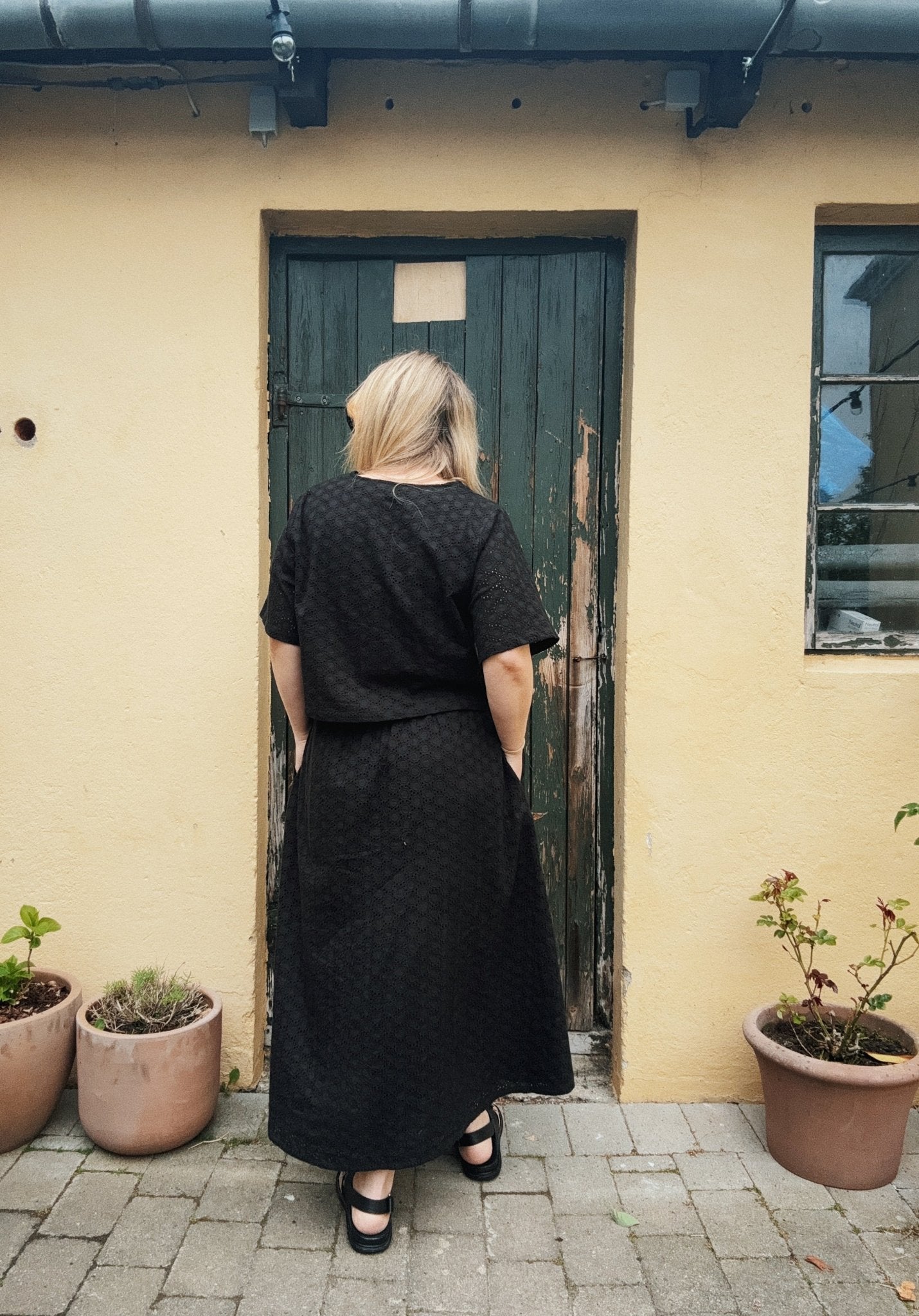 Agnes top - sort - Anne Mi - Butik Verk, en livsstilsbutik i hjertet af Dragør