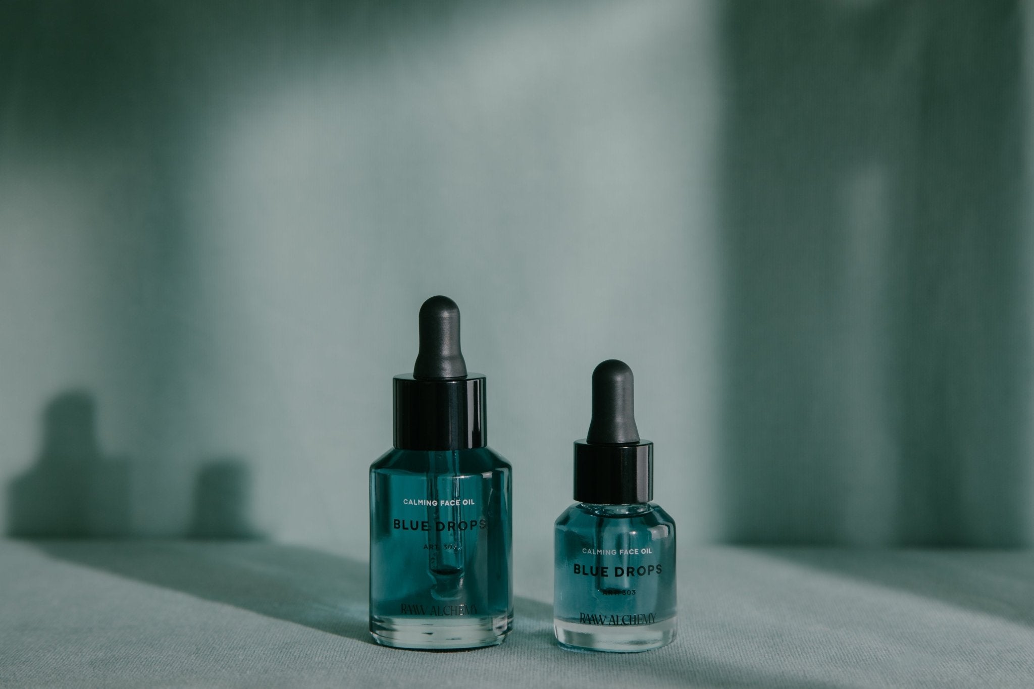 Blue Drops - Calming face oil - RAAW Alchemy - Butik Verk, en livsstilsbutik i hjertet af Dragør