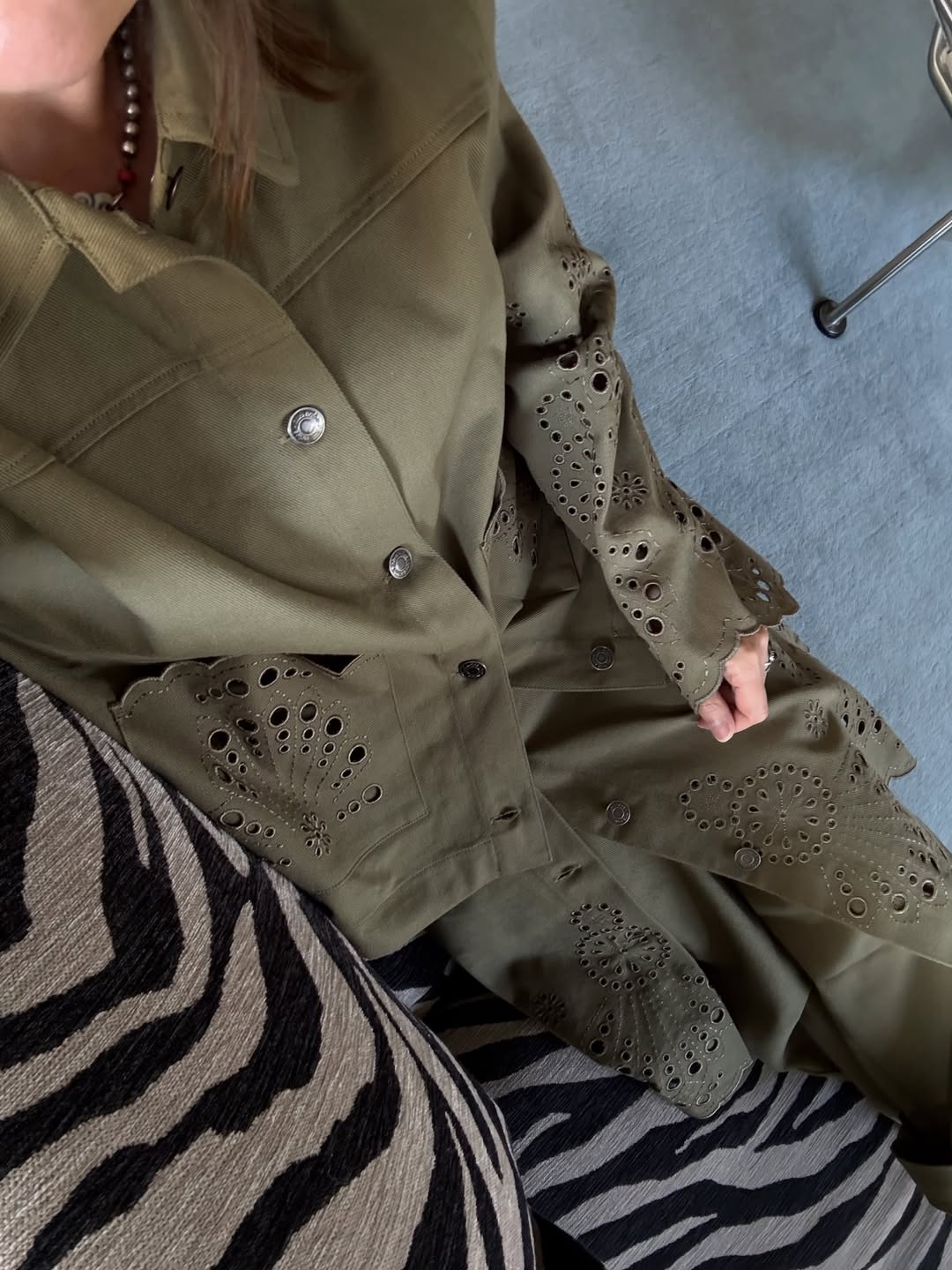 @cathdelichtenberg