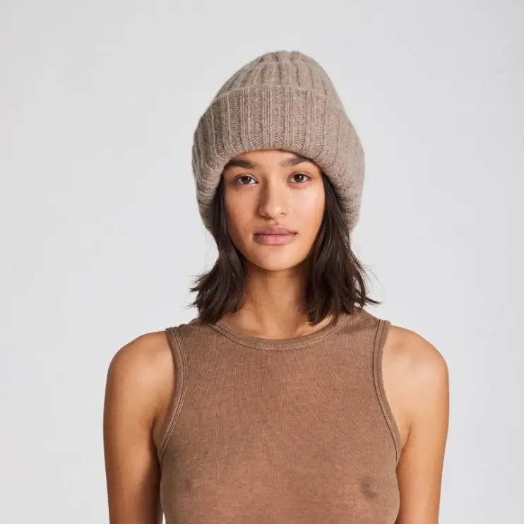 kari-lambswool-beanie-shitake-gai-lisva.webp