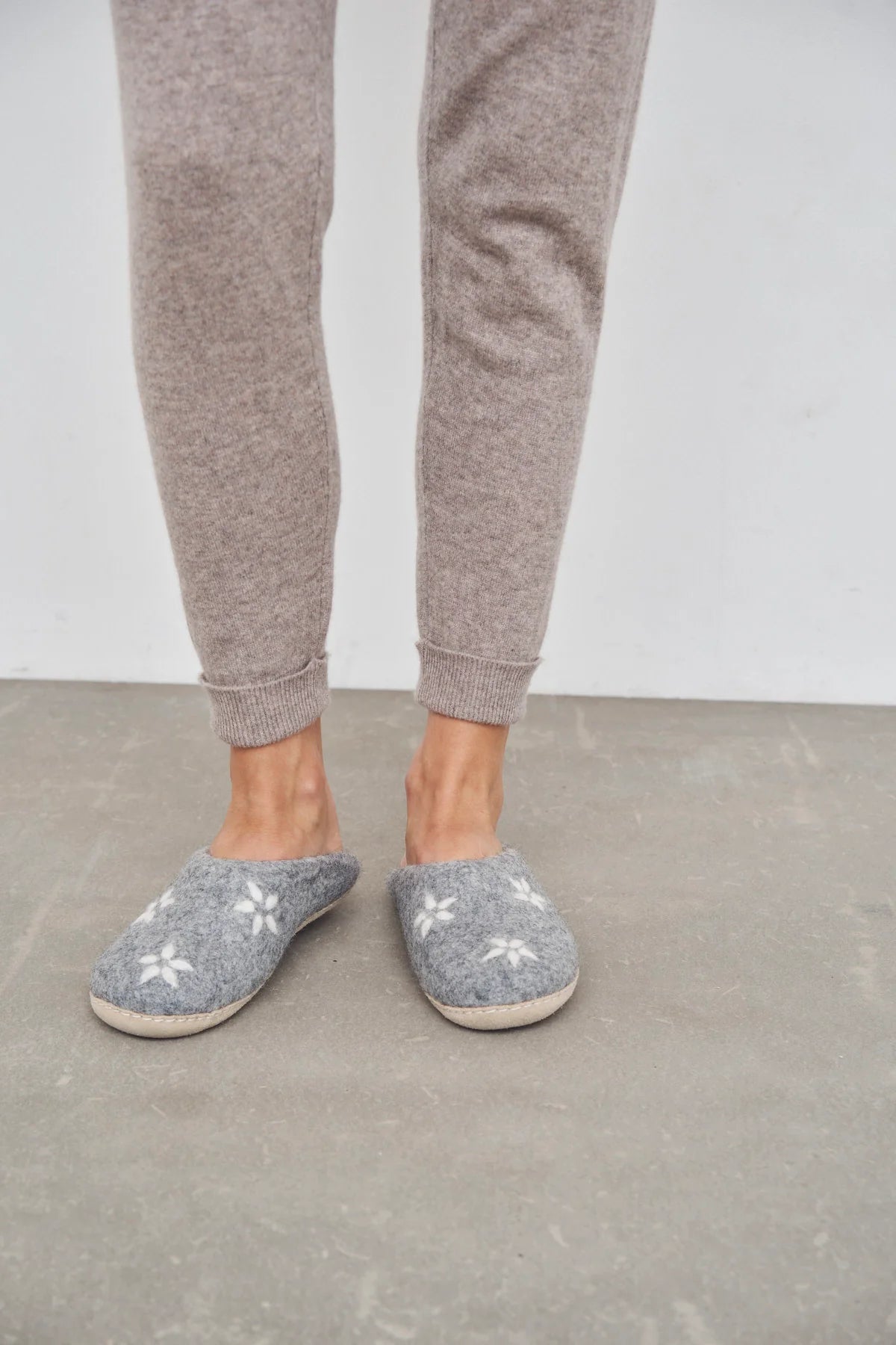 Warm feet sutsko - mid grey